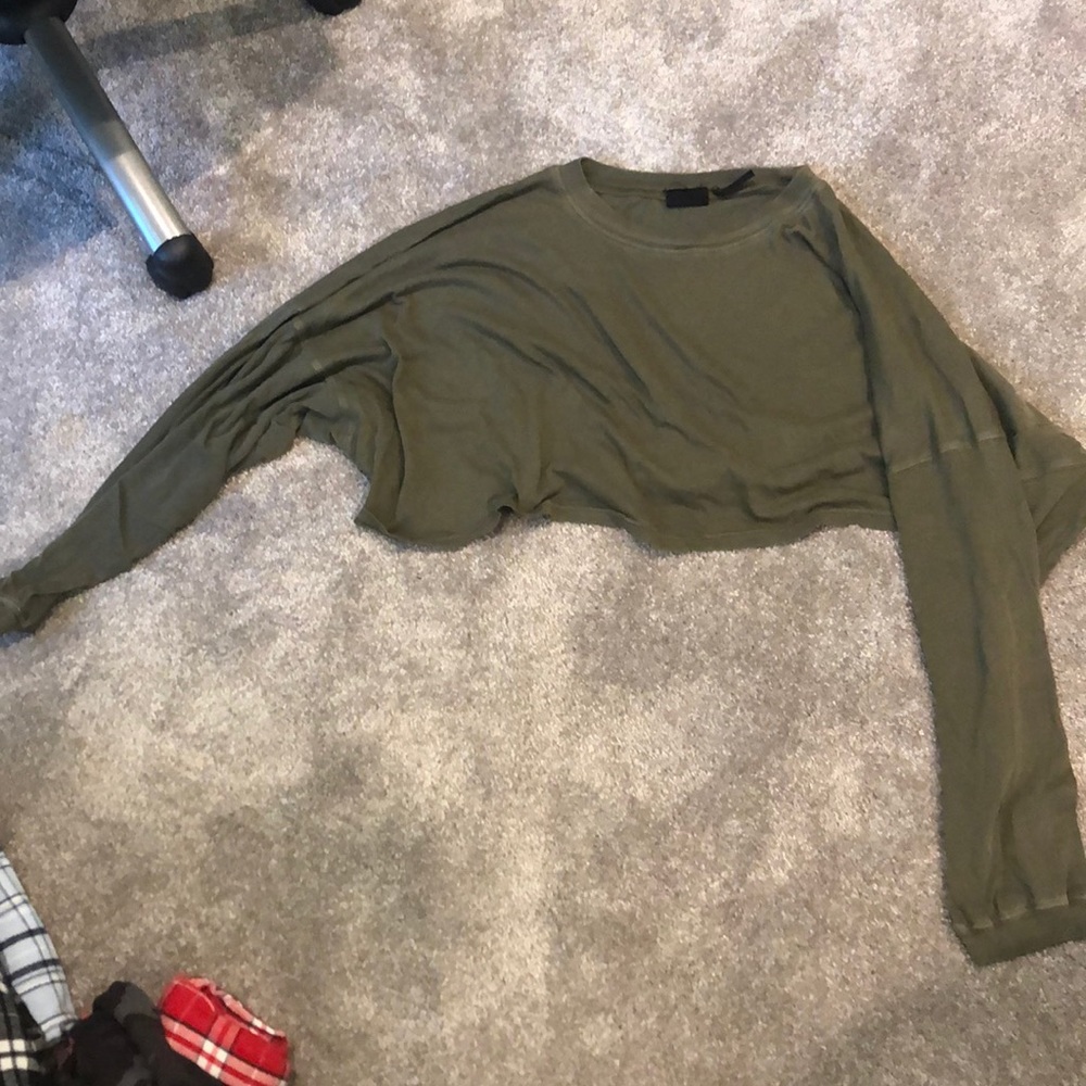 Green long sleeve top